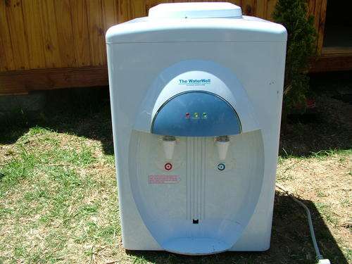 Waterwell Hot & Cold Dispenser **display item** Surface scraches**Insurance available**