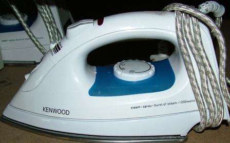 KENWOOD STEAM IRON