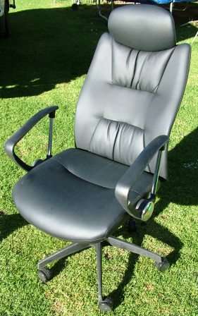 OFFICE CHAIRS: Tilt Back-Rest with height adjustment with stable 5 wheel caster base