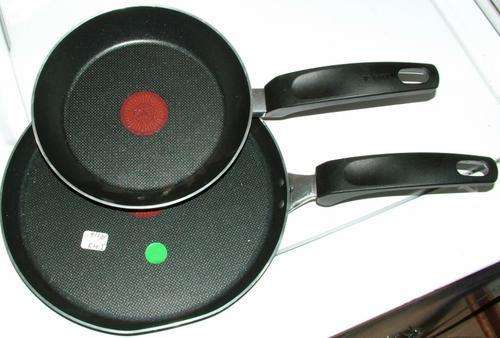 Cookware: 2 x T-FAL MADE IN FRANCE  FRYING PANS WITH DURABASE TECHNOLOGY