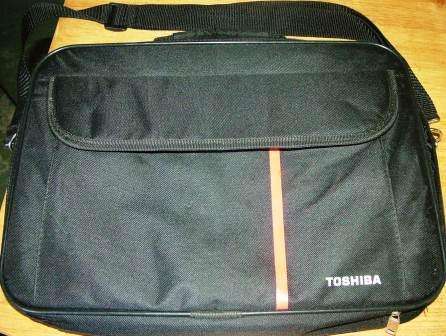 TOSHIBA LAPTOP CARRY BAG WITH STRAP