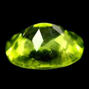 PERIDOT Oval 2.74ct VS