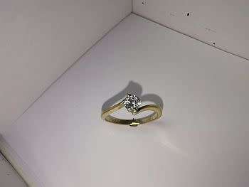 9ct Solid Yellow Gold Engagement Ring