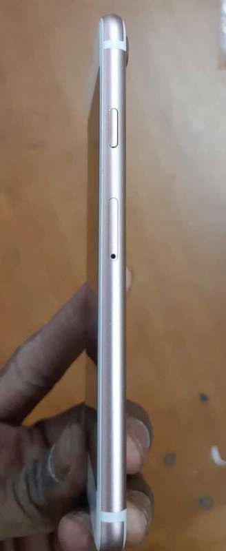 Apple IPhone 7 32GB Pre-Owned