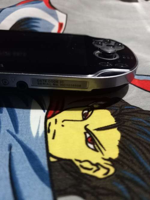 PS VITA PCH 1004(WIFI MODEL) bundle