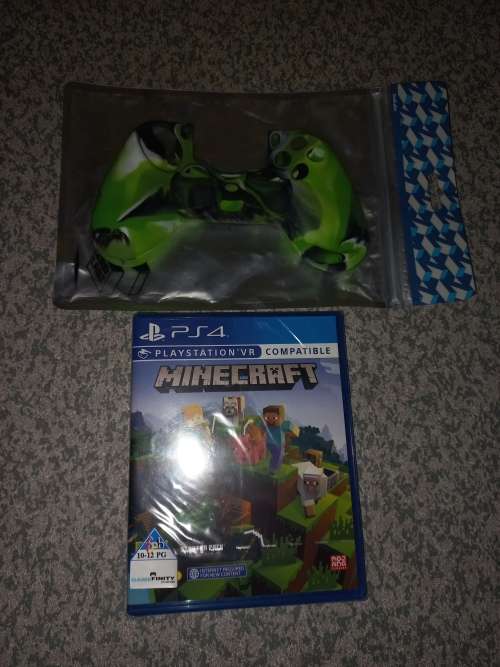 Mine craft + ps4 controller case  brand new