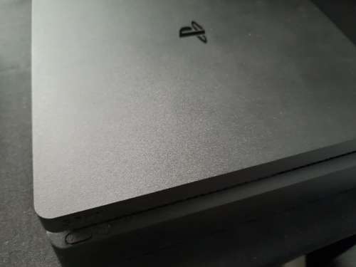 Ps4 slim bundle includes spiderman