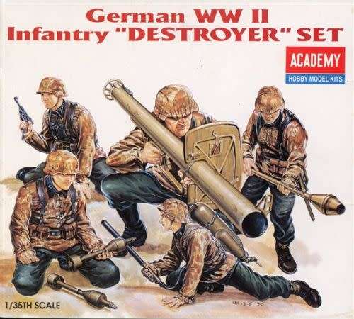 Academy Model, German WWII Infantry `Destroyer` Set 1/35 Scale