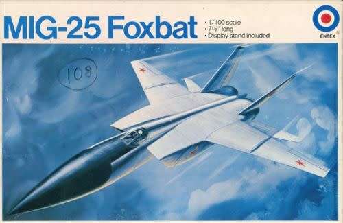 ENTEX, MIG-25 Foxbat 1/100 Scale