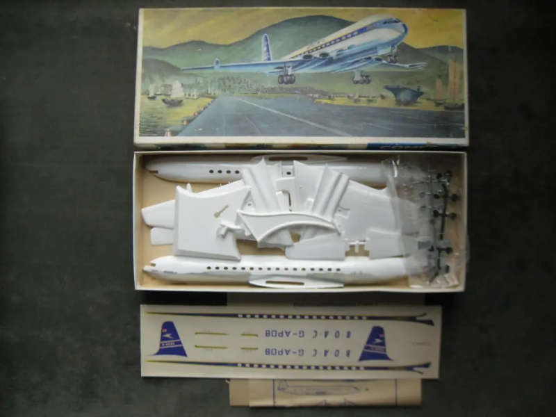 Flugzeug-Modellbaukasten, Comet - 4 1/72 Scale
