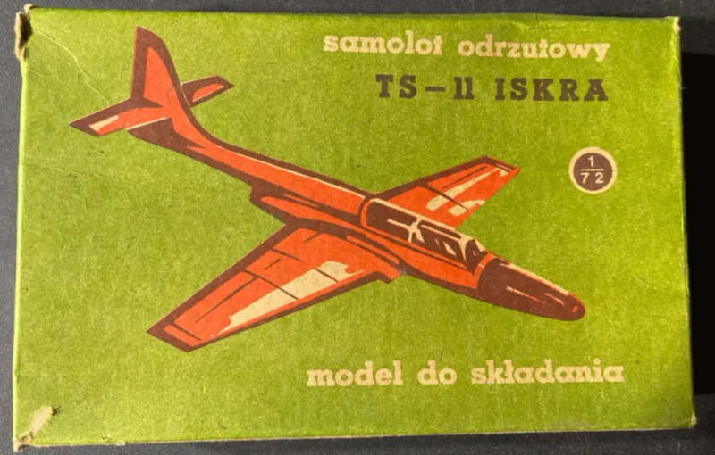 TS-11 Iskra Sparks Jet