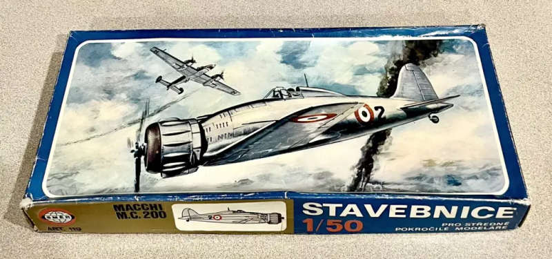 Macchi M.C. 200 Stavebnice  Vintage