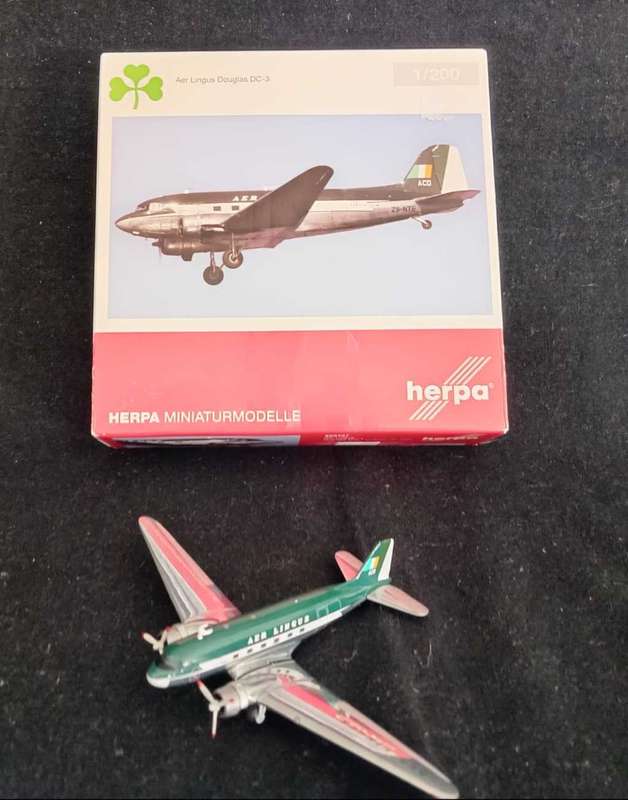Douglas DC-3 Aer Lingus Airlift  ZS-NTE - `St. Gail`