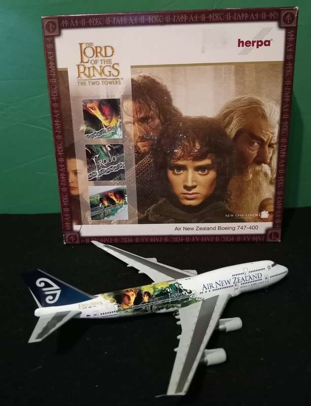 HERPA 1:400 Air New Zealand Lord of the Rings BOEING B747-400 FRODO 560894