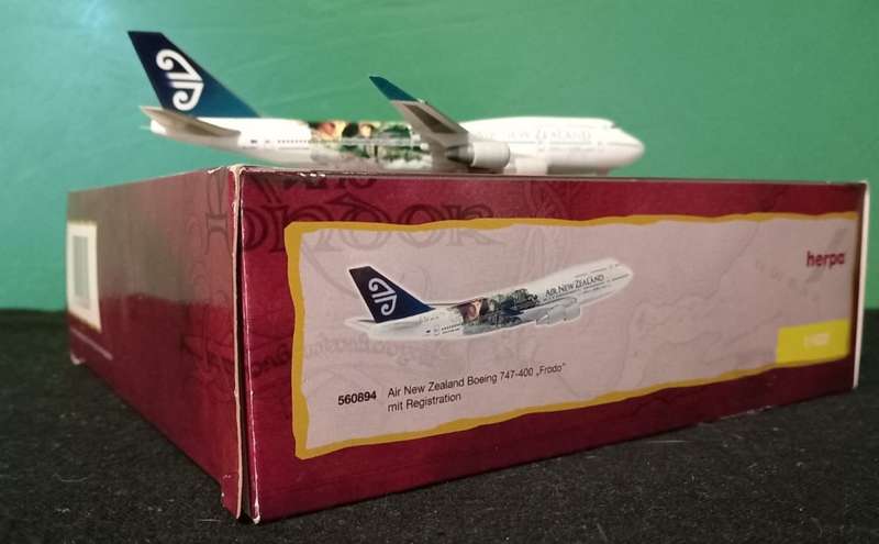 HERPA 1:400 Air New Zealand Lord of the Rings BOEING B747-400 FRODO 560894