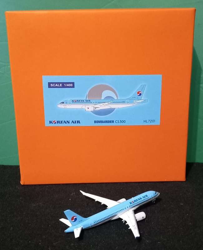 JC Wings 1:400 EW4CS3001 Bombardier CS300 Korean Air Plane Reg#HL7201 Diecast Aircraft Jet Model