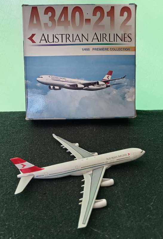 Airbus A340-212 Austrian Airlines Dragon Wings 55004 1:400