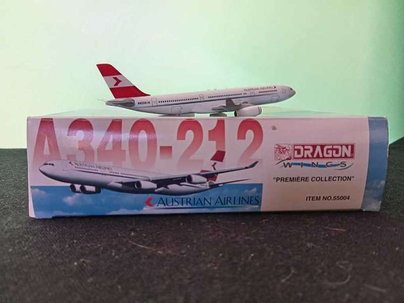Airbus A340-212 Austrian Airlines Dragon Wings 55004 1:400