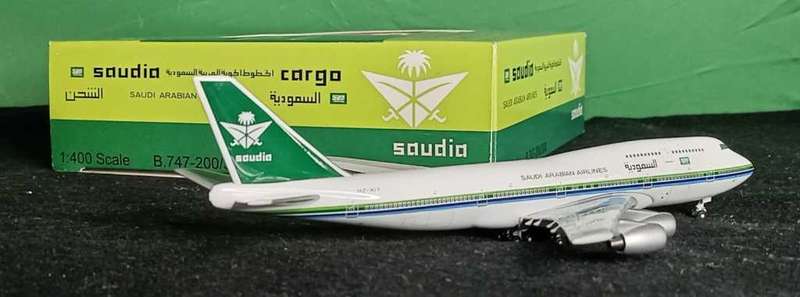 Saudi Arabian Airlines Boeing 747-200/300 HZ-AIT AeroClassics 1:400