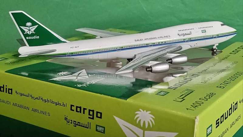 Saudi Arabian Airlines Boeing 747-200/300 HZ-AIT AeroClassics 1:400