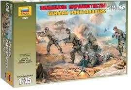 German Paratroopers 1939 - 1942 Plastic Model Kit Zvezda 6136