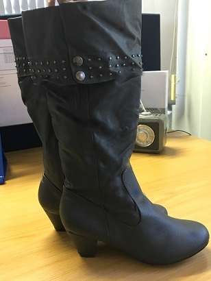STUNNING DARK GREY BOOTS
