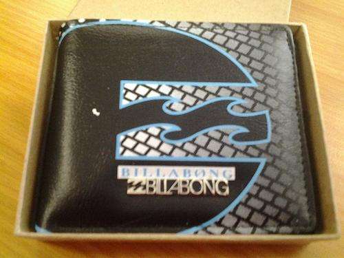 BILLABONG PURSE IN BOX - BRAND NEW - SHIPPING R130