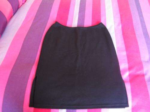 BLACK SKIRT 32 - TRUWORTHS - SHIPPING R40