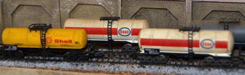 Convolut of various oil wagons
