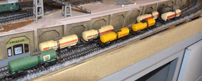 Convolut of various oil wagons