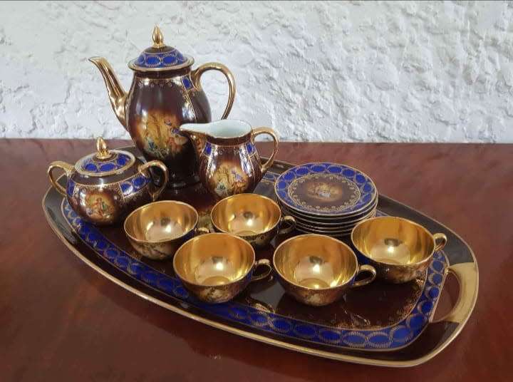Stunning Tea/Coffee Set