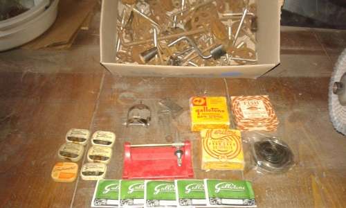 Gramophone Parts - Springs - Needles & Tins - Needle Sharpner