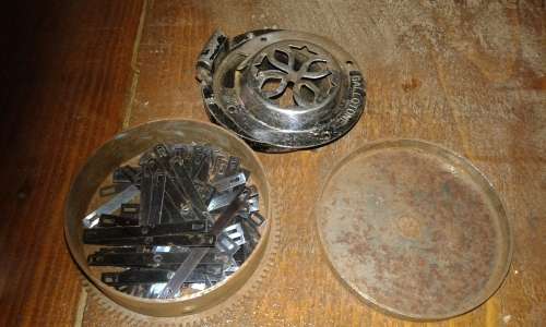Gramophone Parts - Springs - Needles & Tins - Needle Sharpner