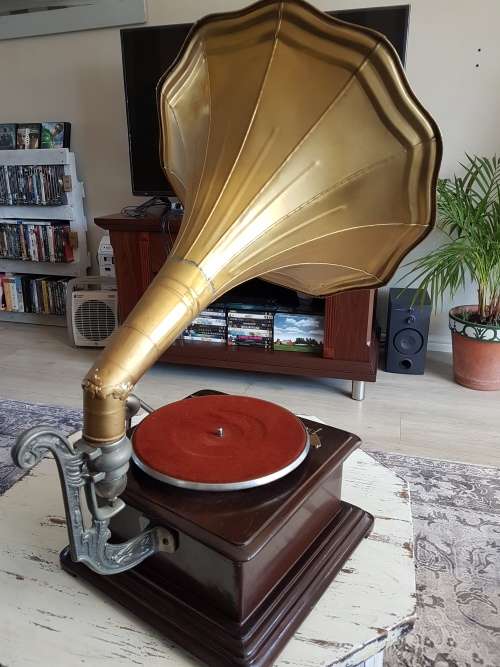 HMV Gramophone