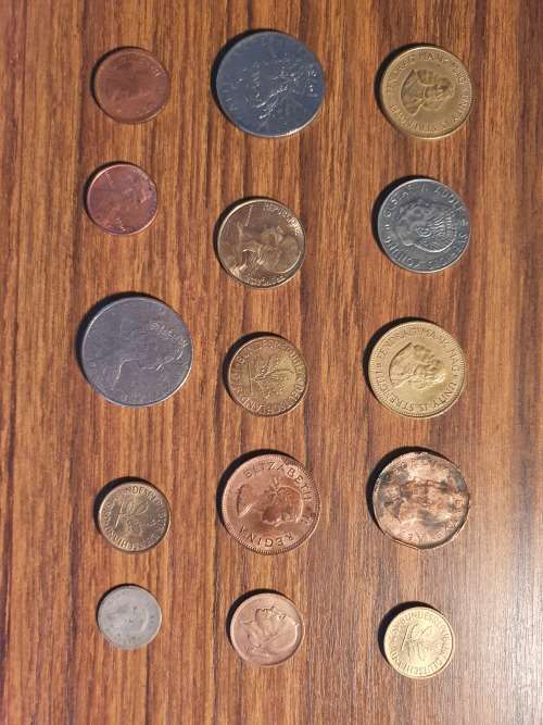 Potluck 11 coins different countries different denominations