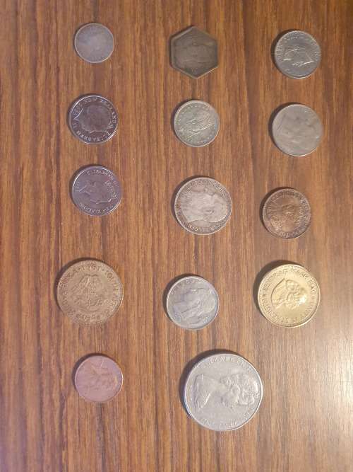Potluck 12 coins different countries different denominations