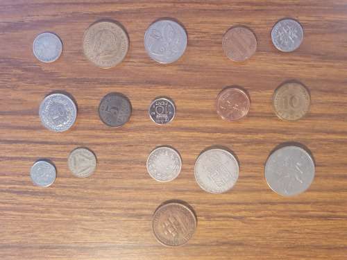 Potluck 16 coins different countries different denominations
