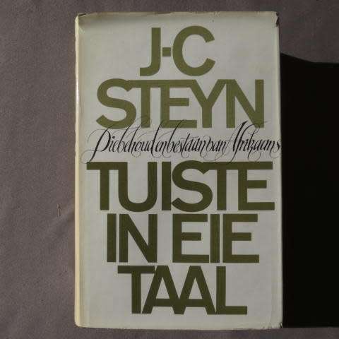 Tuiste In Eie Taal - J.C. Steyn ( Hardeblad )