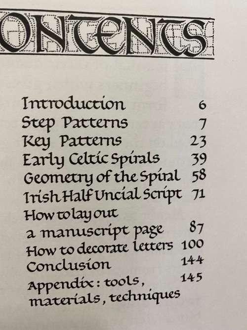 Celtic Desigh: A beginners manual. Aidan Meehan.