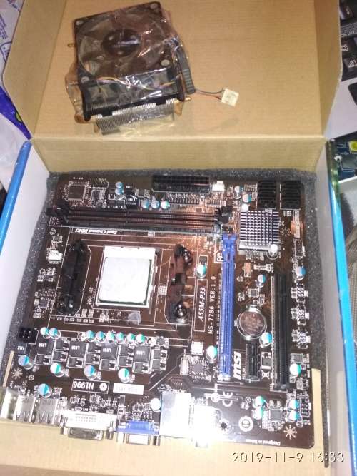 AMD A55M-P33 with CPU