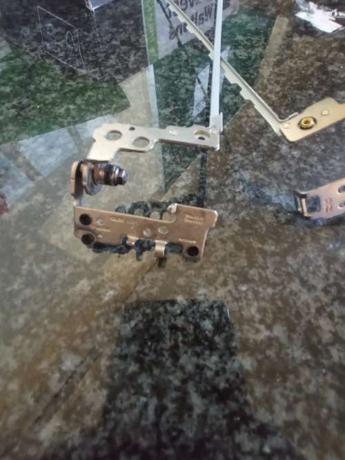 Hp 250 255 g6 hinges