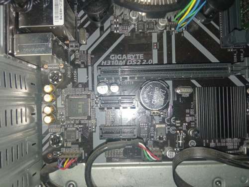 Desktop pc with intel I3 8100 8gen cpu