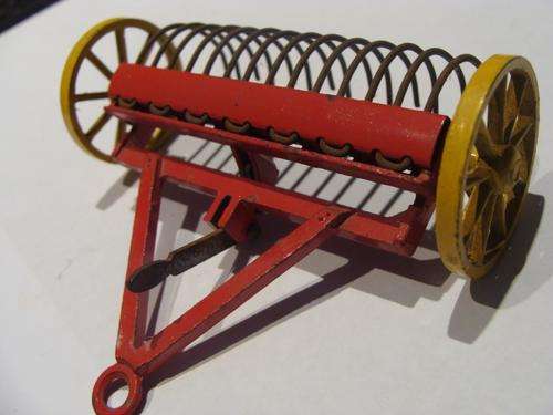 Dinky Hay rake 27k