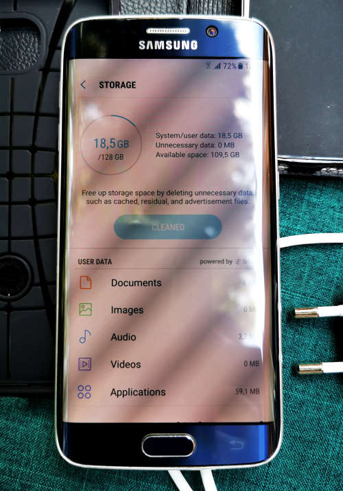 SAMSUNG GALAXY S6 EDGE 128GB - WITH SAMSUNG FAST CHARGER / CAR CHARGER & 2 COVERS