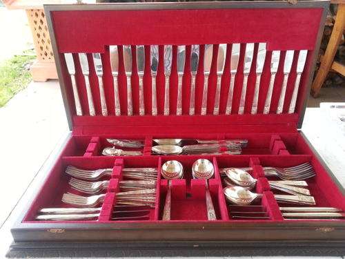 CANTEEN / CUTLERY SET 117 PIECES 12 PLACE SETTING "PRICE REDUCED"