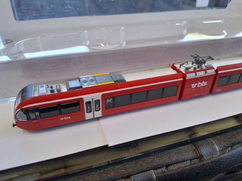 Piko 40221 Swiss BLS Stadler GTW 2/6, Red, RABe 526 261, New, N Scale