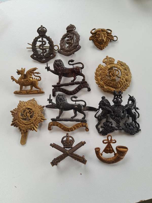 British Military Badges x 11 pieces