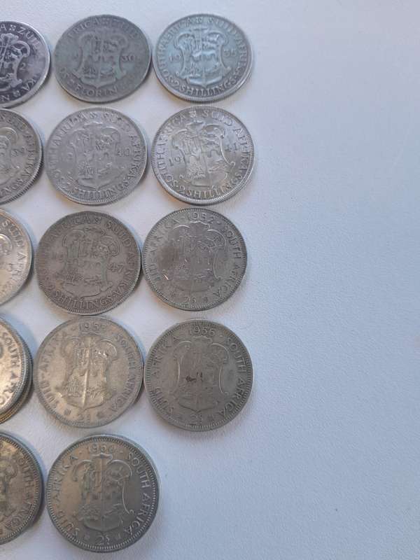 Two Shillings x 22 coins