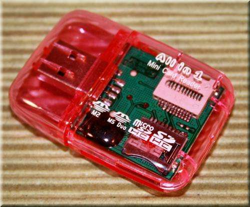 All in One card Reader for quick transfer of pictures to computer [SD49]