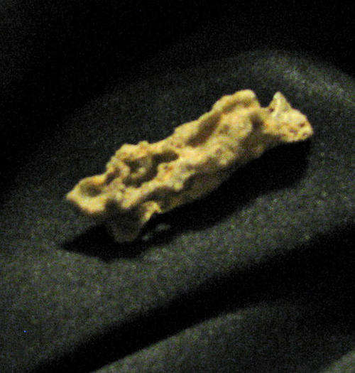 SPECIAL ORDER FOR HELGA 101 - 1 FULGURITE AS PER ORDER.